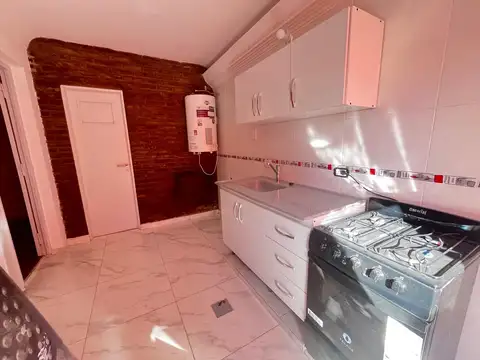 Depto Tipo Casa en Alquiler de 2 ambientes