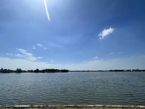 Los Puentes Nordelta laguna 100