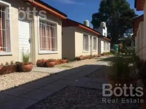 Casa 2 ambientes con 1 baño