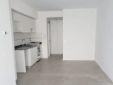 Castillo 100, Piso 2