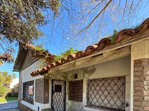 Casa 3 ambientes con 2 baños