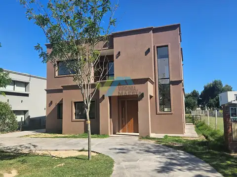 Casa  en Venta ubicado en Santo Tomas, Derqui, Pilar