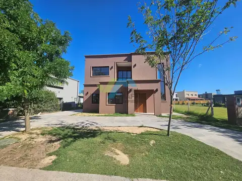 Casa en Venta en Santo Tomas, USD 250.000