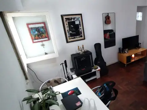 Departamento 2 Ambientes bajas Expensas sobre Avenida a mts Cid Campeador