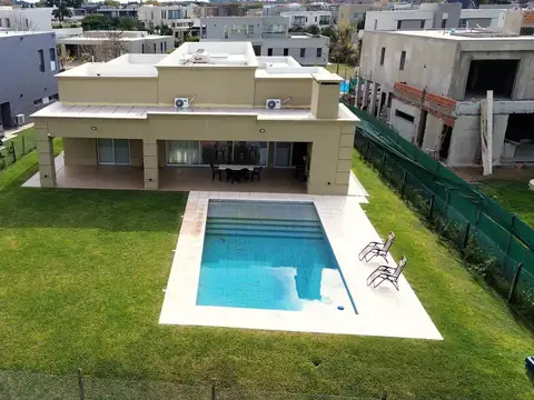 Casa en Venta al Noroeste