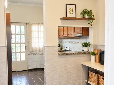 Casa en Venta con 3 cocheras