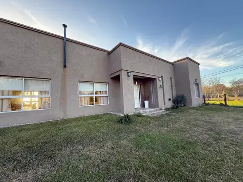 Casa en venta, Club de Campo El Moro., Marcos Paz.