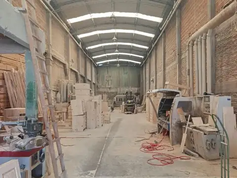 Galpon en Venta 48  mts Fondo