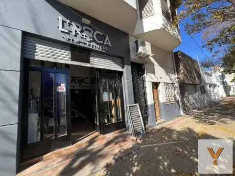 Local en venta - 225 mts2 - La Plata