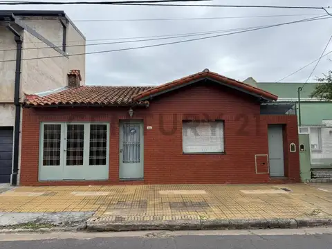 OPORTUNIDAD   CASA Nuevo Valor usd 90.000 A cuadras del centro comercial de Lo
