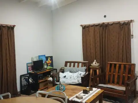 Depto Tipo Casa 3 ambientes con 2 baños
