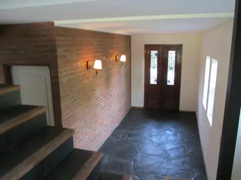 Casa 5 ambientes con 3 baños