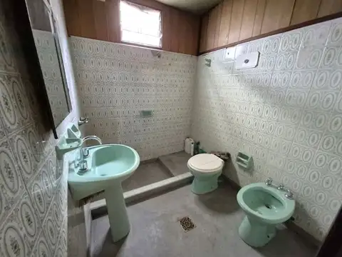 Casa 4 ambientes con 1 baño