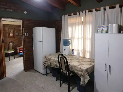 Casa 4 ambientes con 1 baño