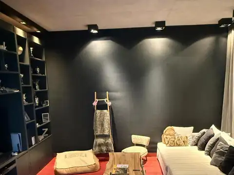 CASA EN VENTA EN CENTAUROS 8 AMBIENTES