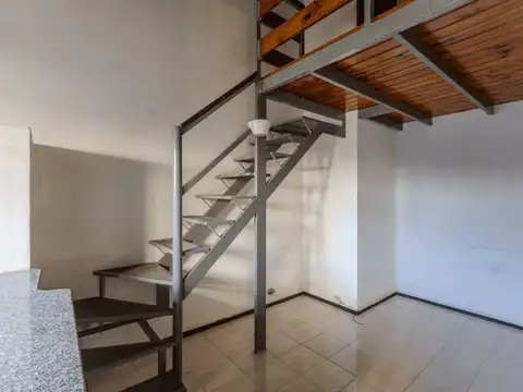 Depto Tipo Casa en Venta de 2 ambientes
