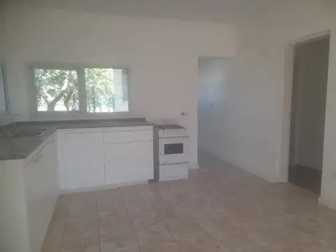 Casa 8 ambientes con 3 baños