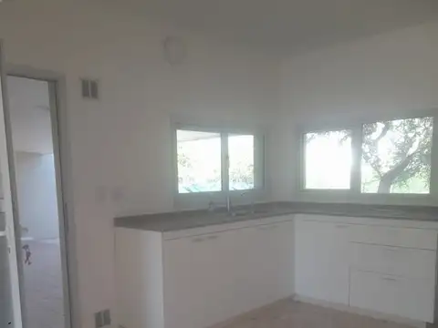 Casa en Venta con 4 cocheras