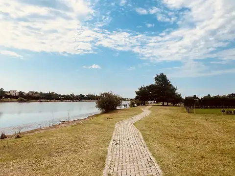 Terreno en Venta 61  mts Fondo