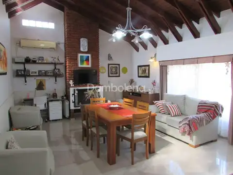 Casa en Venta en La Reja, USD 155.000