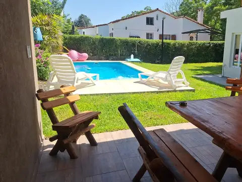 CASA CON PILETA TODO NUEVO BARRIO UNO 4 AMBIENTES