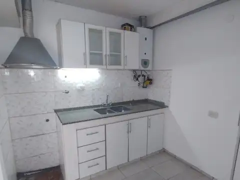 Depto Tipo Casa en Alquiler en Arroyito, $ 650.000