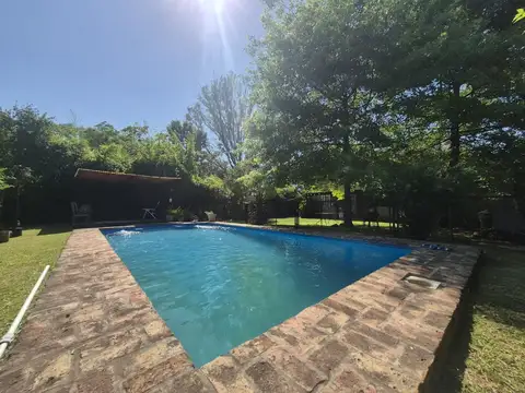 Venta Excelente Casa Familiar | 4 Amb. | Pileta, Gran Jardín y Quincho | Del Viso