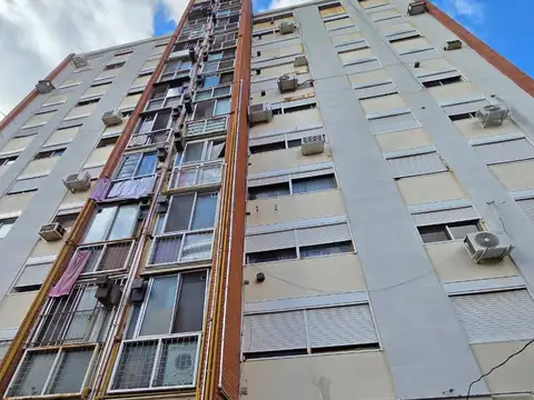 Barrio 24 de Febrero (FONAVI) 100, Piso 5