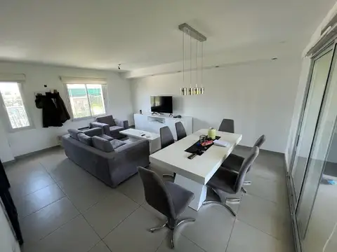 Casa en Alquiler en Garin, $ 1.600.000