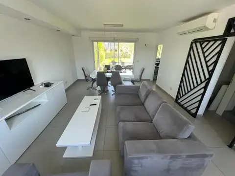 Casa en Alquiler de 3 dormitorios