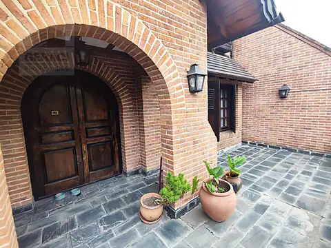 Casa en Venta en Parque Chacabuco, USD 480.000