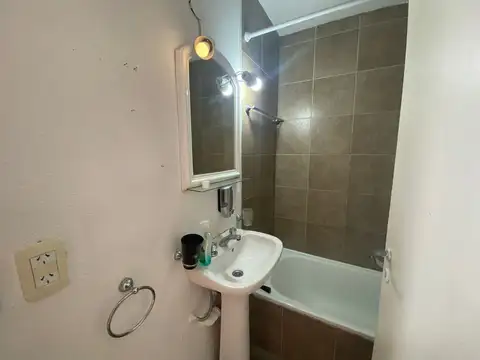 Departamento en Alquiler en Parque Chas, $ 600.000
