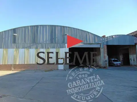 Galpones + oficinas sobre Ruta 7 en Venta/Alquiler