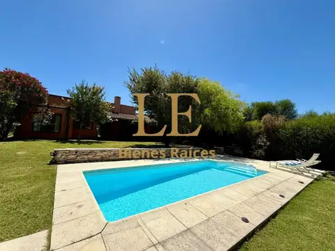 Casa en Venta con 5 cocheras