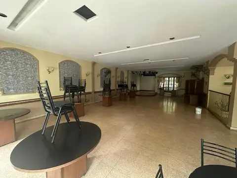 Local en Venta 40 años