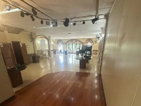 Local en Venta 40 años