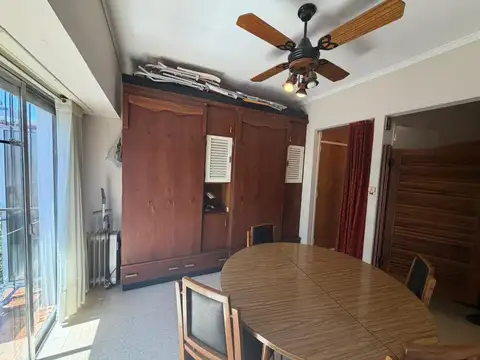 1 Ambiente dividido a la calle - Zona Centro