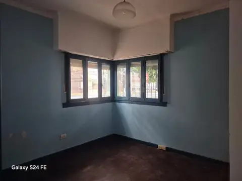 Casa en Alquiler con 1 cochera