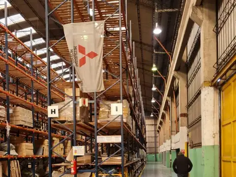 Galpon en Alquiler en Área de Promoción El Triángulo, USD 5.600