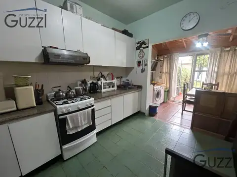 VENTA DÚPLEX 5 AMBIENTES CON JARDÍN EN CARAPACHAY - APTO CREDITO