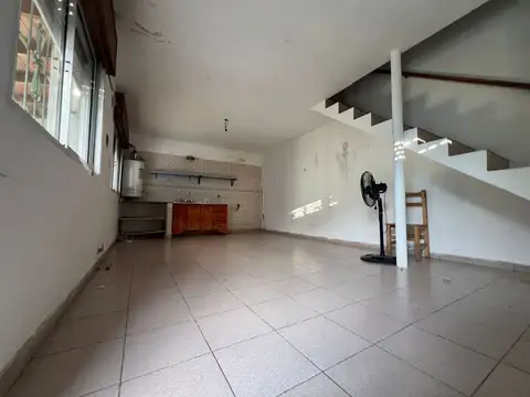Depto Tipo Casa 3 ambientes con 1 baño