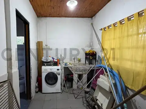 San Juan 200, Piso 0