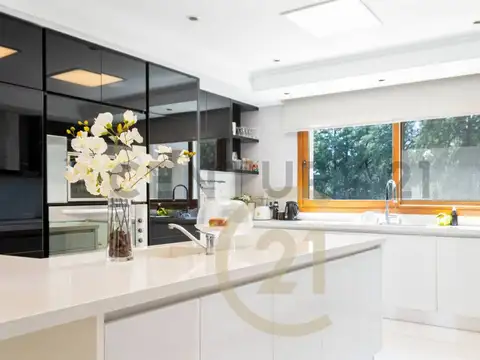 Casa en Venta de 5 dormitorios