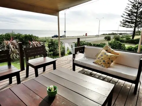 Casa en venta y alquiler temporario Playa Mansa 4 dormitorios