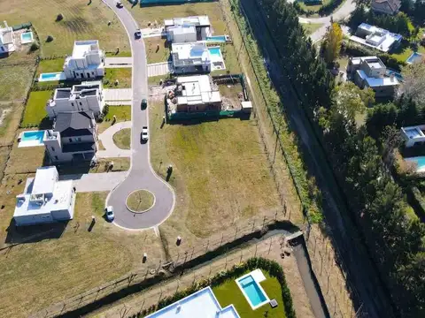 Terreno en Venta en San Simon, USD 22.000