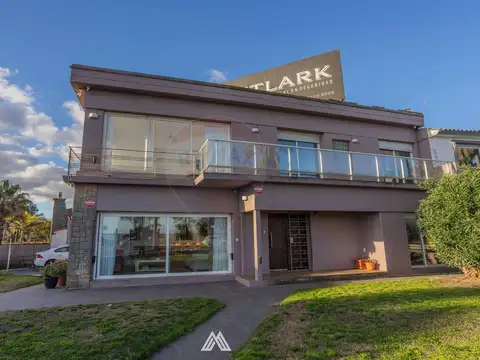 Venta Casa 4 dormitorios sobre Rambla Punta Gorda