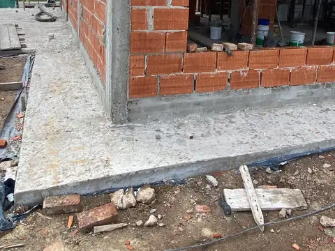 Casa en Venta con 4 cocheras