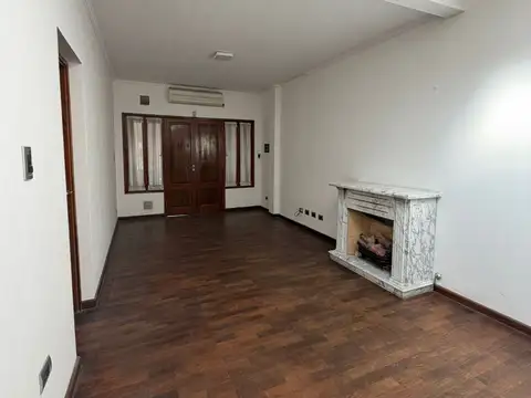 Casa 7 ambientes con 3 baños