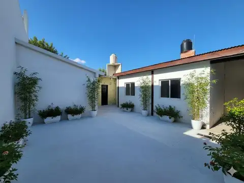 PH en Venta 2 dormitorios, 2 patios Calle 124 e/ 41 y 42