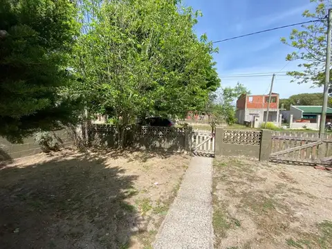 Casa 3 ambientes con 1 baño